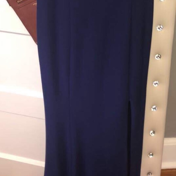 Fabulous and comfortable prom dress - Picture 3 of 3